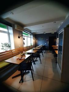 Live by Originals - 20