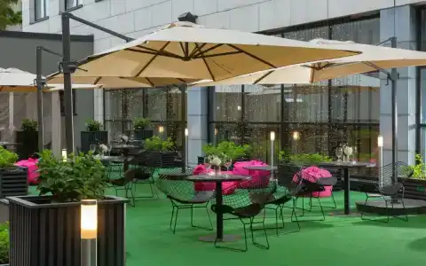 Holiday Inn, an IHG - 15