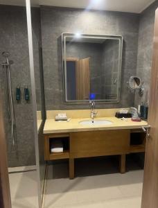 Doubletree by Hilton - 73