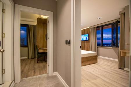 Sandal Otel - 10