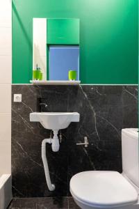 LeoHotels na Dubrovskoy - 36