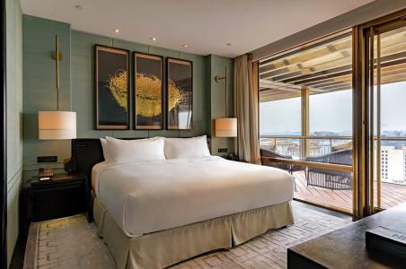 Waldorf Astoria - 69