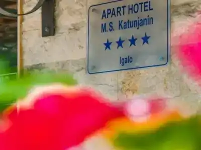 Apart Katunjanin - 9