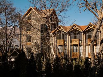 Dilijani Tun & Restaurant - 43