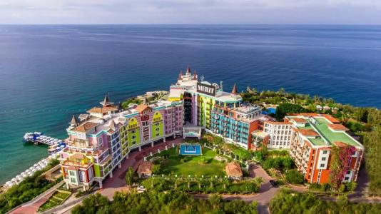 Merit Crystal Cove Casino & SPA
