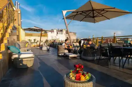 Ramada by Wyndham Istanbul Pera - 7