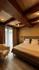 Otel Les - 66