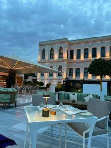 Four Seasons Istanbul at the Bosphorus - 82