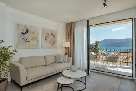 Lazure and Marina - 51