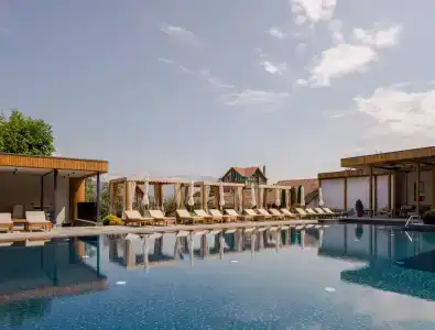 Dilijani Tun & Restaurant - 1