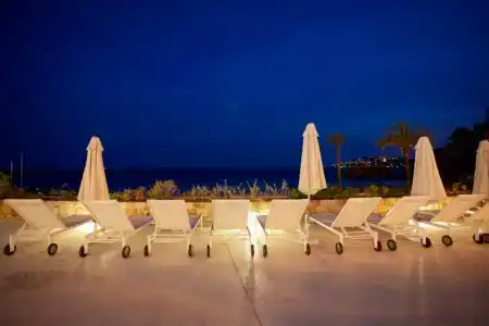 Be Live Adults Only Marivent - 2