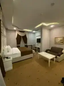 Imperial Palace - 80