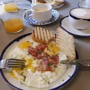 Gostinitsa "gayd Park" - 8