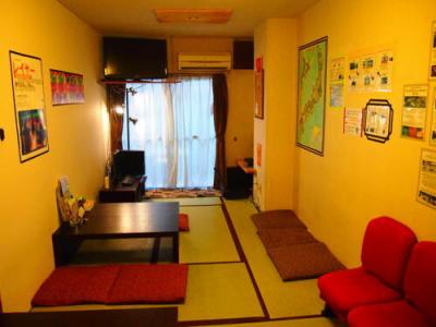 J-Hoppers Hiroshima Guesthouse - 29
