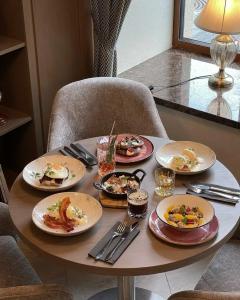 CALVARY & Restaurant Vilnius - 47