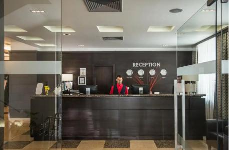 Rosslyn Central Park Sofia - 18