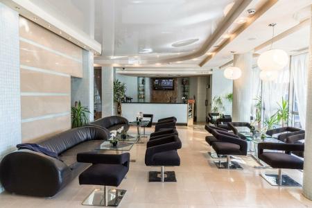 Cosmopolitan & Wellness - 44