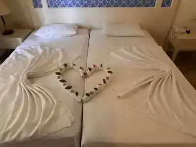 Euphoria Palm Beach Resort - 11