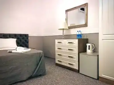 Home Suites Guest house - 11