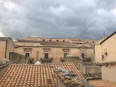 Landolina Palace - 22