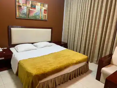 Crystal Plaza - 50