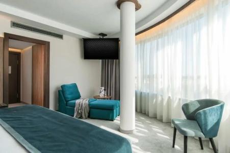 Rosslyn Central Park Sofia - 92