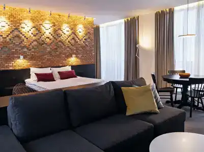 Dilijani Tun & Restaurant - 4