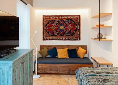 Dilijani Tun & Restaurant - 11