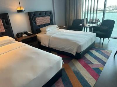 Hyatt Centric Jumeirah Dubai - 17