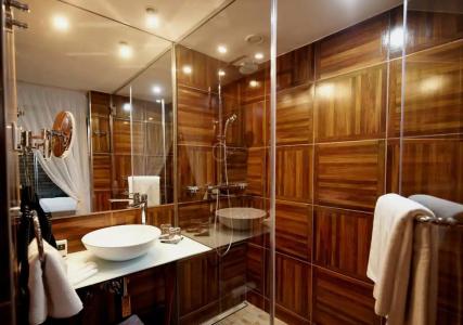 Mystery Budapest, Preferreds & Resorts - 16