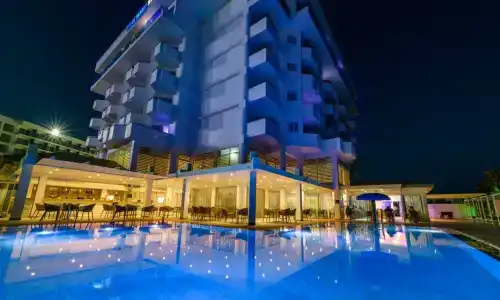 Tasia Maris Sands (Adults Only)