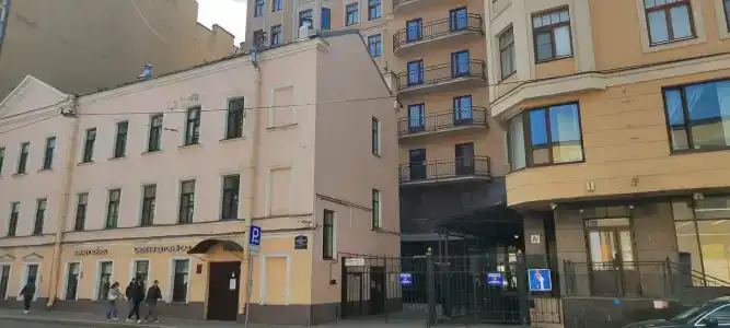 Demokrat na 9-oy Sovetskoy 5A - 86