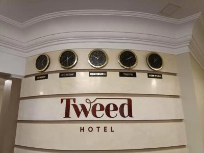 Tweed - 24