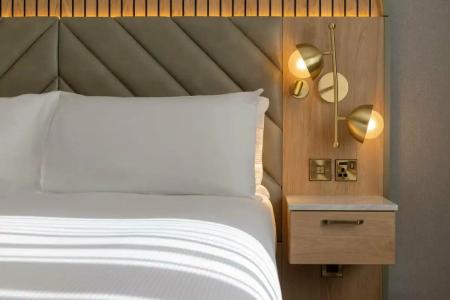 DoubleTree by Hilton Bristol North - 45