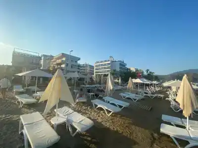 Cle Beach Boutique - 9