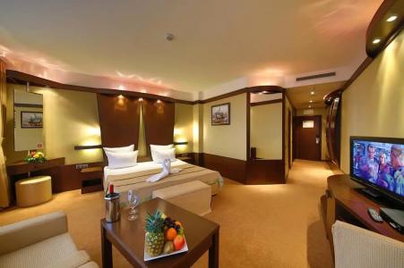 Rosslyn Dimyat Varna - 81