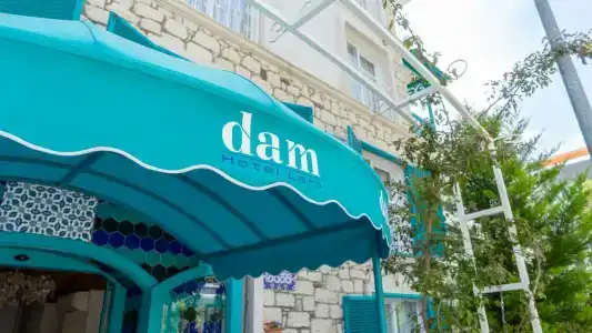 DAM Lara - 59