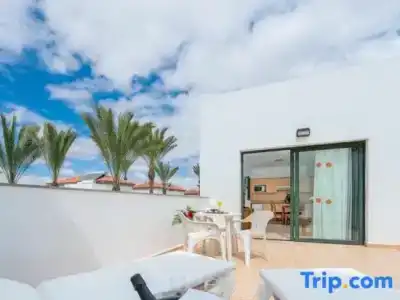 Broncemar Beach Suites - 0