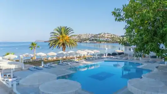 Ladonias Luna Beach Resort - 0