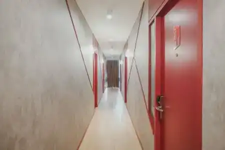 RedDoorz Plus @ Thamrin - 2
