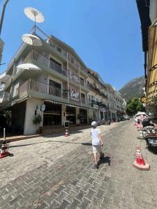 Luff Boutique - Adult Only - 3