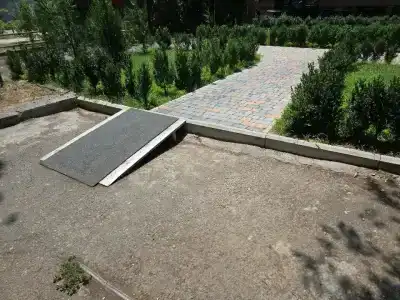 Avenue 30 - 25