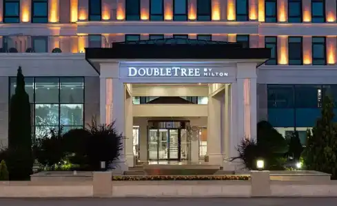 DoubleTree by Hilton Van - 33