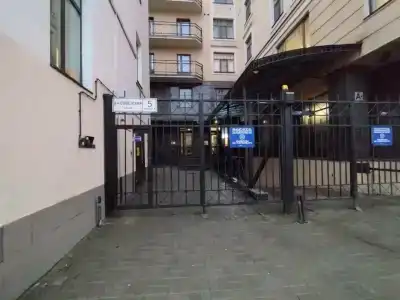 Demokrat na 9-oy Sovetskoy 5A - 91