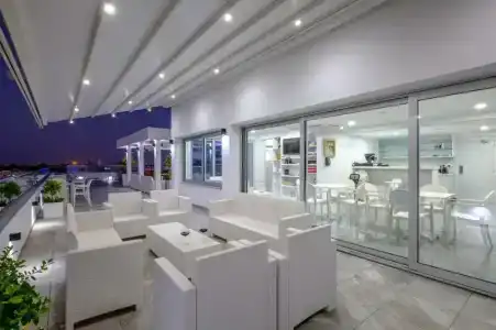 Art & Wine Boutique - 34