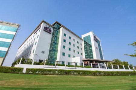 Premier Inn Dubai International Airport - 0