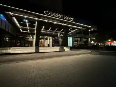 & Casino Cherno More - 6