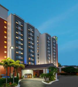 Holiday Inn Express & Suites NEAREST UNIVERSAL ORLANDO by IHG - 40