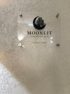 MoonLit - 4