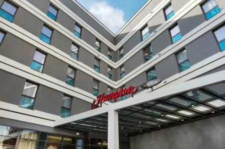 Hampton By Hilton Lublin - 9